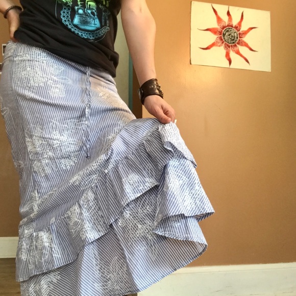 JOE FRESH NWOT pinstripe maxi skirt W/ruffle - Picture 8 of 10